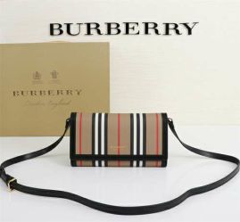 Picture of Burberry Lady Handbags _SKUfw111574303fw